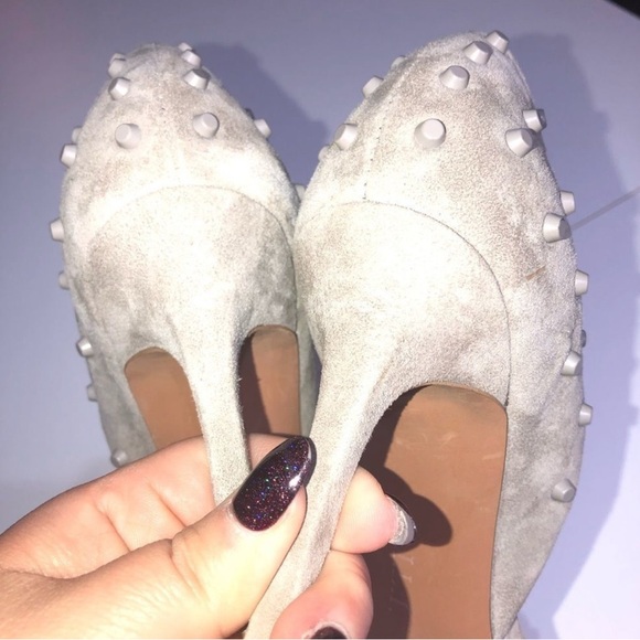 G.I.L.I. Taupe/Grey Suede Studded Stiletto Heels Size 10M Excellent Condition - Picture 5 of 12